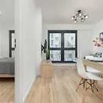 Chlodna Modern Apartment Near The Warsaw Centre By Noclegi Renters