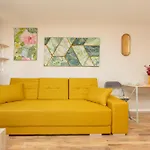 Modern Zoliborz Apartment by Renters