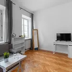 Central Warsaw Apartment - Great Location- Warsaw Stays-Mostowa