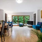 Huge Luxury House - 6 Floors-6 Bedrooms- Center