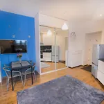 Poznanska Apartment. Great Location. City Center