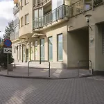 Metro Wilanowska Apartment With Spa