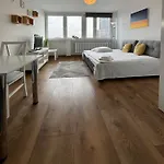 Sweet Life Apartment Next To Metro Station