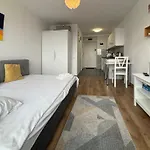 Sweet Life Apartment Next To Metro Station