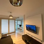 Spacious Apartment, Metro Gdansk, Zoliborz