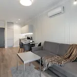 Central Warsaw Apartment - Great Location- One Bedroom Apartment - Siedmiogrodzka 3