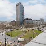 Floral Green Apartment With Balcony Near Warszawa Gdanska By Noclegi Renters