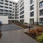 Airport Apartment - Private Terrace & Parking - By Rentujemy