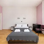 Odynca Business Center Apartment