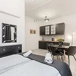 Superapart Targowa 21, Praga