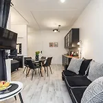 Superapart Targowa 21, Praga