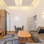 Central Warsaw Apartment - Great Location- Warsaw Stays - Wspolna