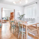 Tuyo Casa Sarabandy