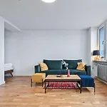 Rentplanet - Apartament Komorska