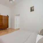 Spacious Vintage 1930\'S Inspired Apartment By Noclegi Renters