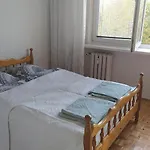 Uroczy Apartament Z Bezplatnych Parkingiem