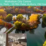 Workation, Centre, 4-5 Persons 3-4 Nights Best Offer, Nature Park Metro 1Min , 15 Min Palac Kultury, Balcony, Quiet, Easy Parking Chroniony