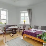 Top Place*Unique Royal Route View*4 Bedrooms*6Beds