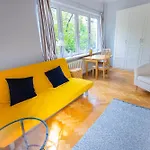 Hoza Str Apt. Great Location. Close To Everything.