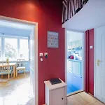 Hoza Str Apt. Great Location. Close To Everything.