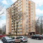 Solec Vistula Apartment