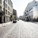 Close-Central Warsaw Apartment - Great Location- Praga&Zabkowska