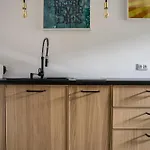 Close-Central Warsaw Apartment - Great Location- Praga&Zabkowska