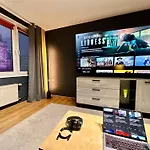 View 3 Fast Wifi 1Gbs 85\'Tv Amazontv Hbo Disney+