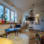 Tranquil Old Town Retreat