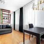 Spacious Quiet Apt Close To The Belvedere Palace