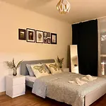 Halby Rooms Rondo Onz