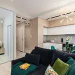 Vipwarsawapartments Pl Sienna 65