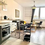 Studio Muranow By Esteum Host