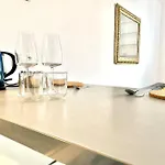 Studio Muranow By Esteum Host