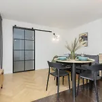 Aleja Solidarnosci Modern & Cozy Apartment Downtown Warsaw By Noclegi Renters