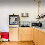Cozy Apartment Praga