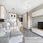 Gama Home Glebocka 5D, 2-6 Guests