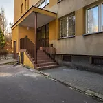 Pole Mokotowskie - 47M2, Metro And Park Nearby - By Rentujemy