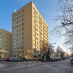 Pole Mokotowskie - 47M2, Metro And Park Nearby - By Rentujemy