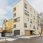 Warszawa Bright 2-Bedroom Apartment By Noclegi Renters