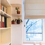 Book A Book - Apartment In The City Center