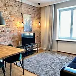 Modern Flat In The Centre - By Hik Apartments