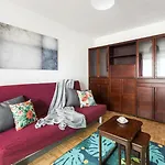 Room, Inflancka 19