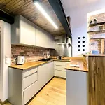 Warsaw Concierge Metro Loft