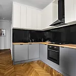 Warsaw Suite Near River - 58M2, Balcony, Metro - By Rentujemy