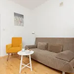 One-Bedroom Capital Apartment By Noclegi Renters