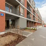Wilanow Holzera Elegant Apartment With Sauna, Gym & Parking By Noclegi Renters