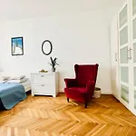 Baja Apartment Warsaw