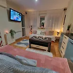 View Apartments And Rooms