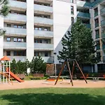 Zoliborz Business Apartment - Private Garden, Parking By Rentujemy